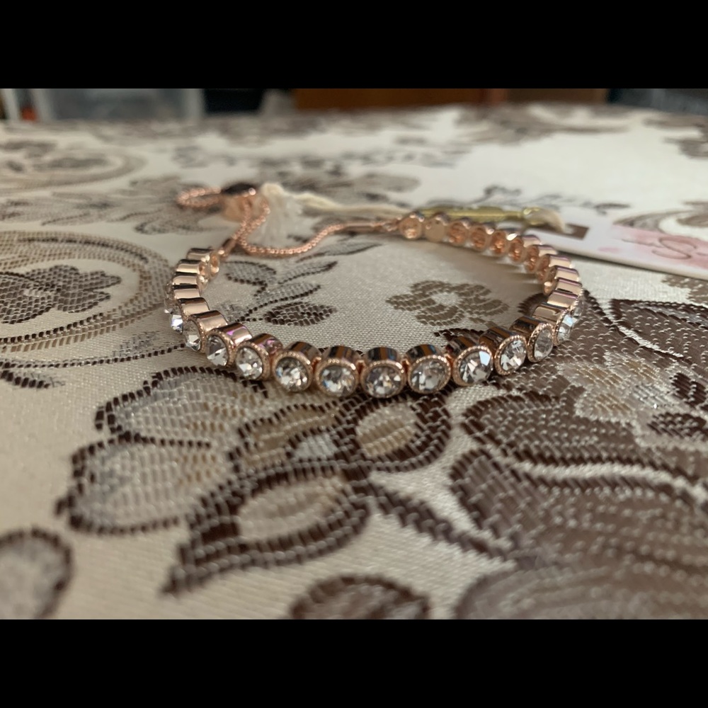Jessica’s Simpson Rose gold diamond bracelet